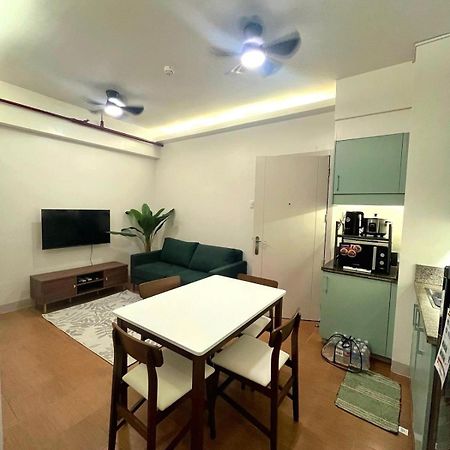 Pioneer Woodlands Bed & Breakfast Mandaluyong Exterior photo