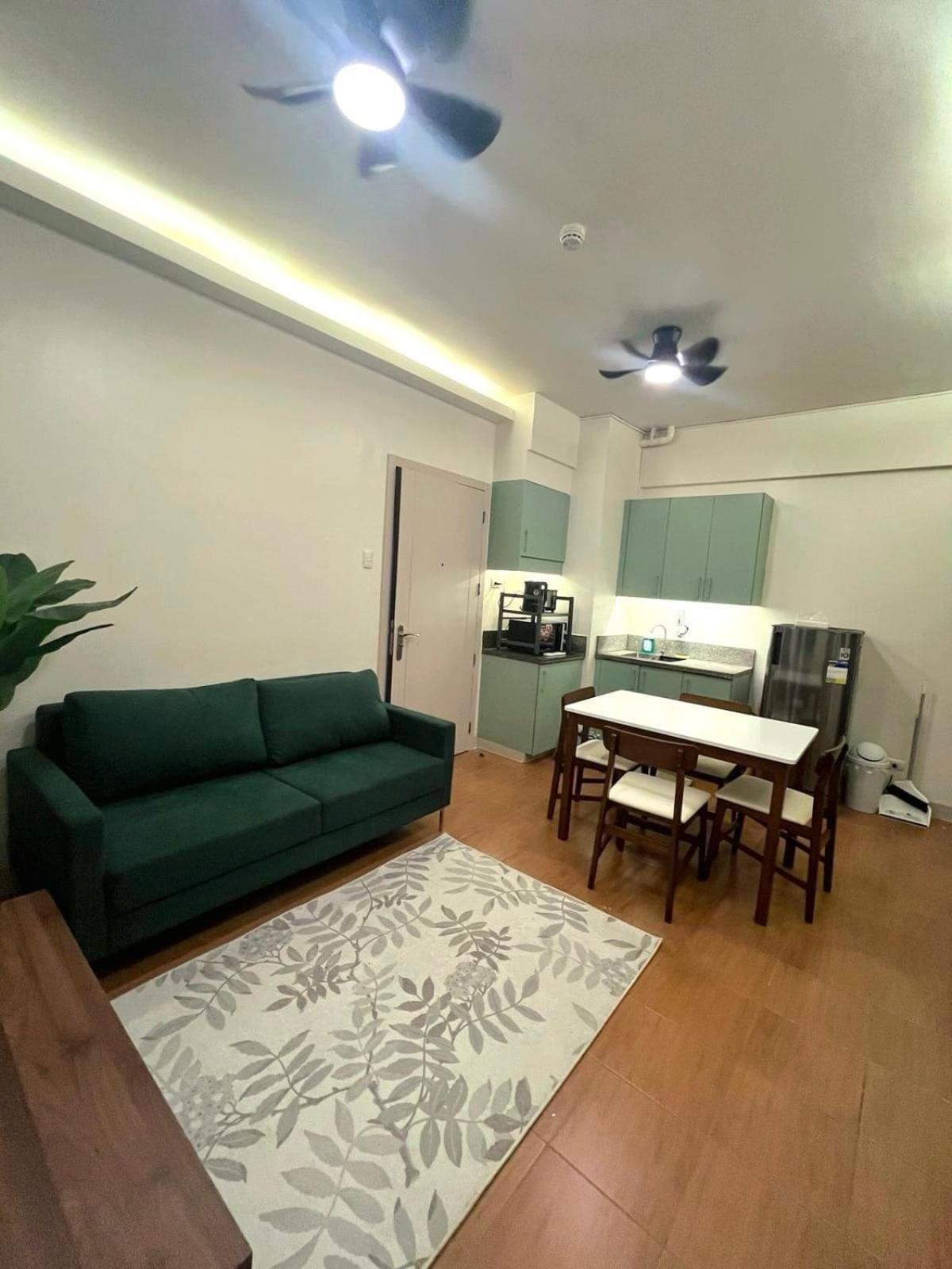 Pioneer Woodlands Bed & Breakfast Mandaluyong Exterior photo