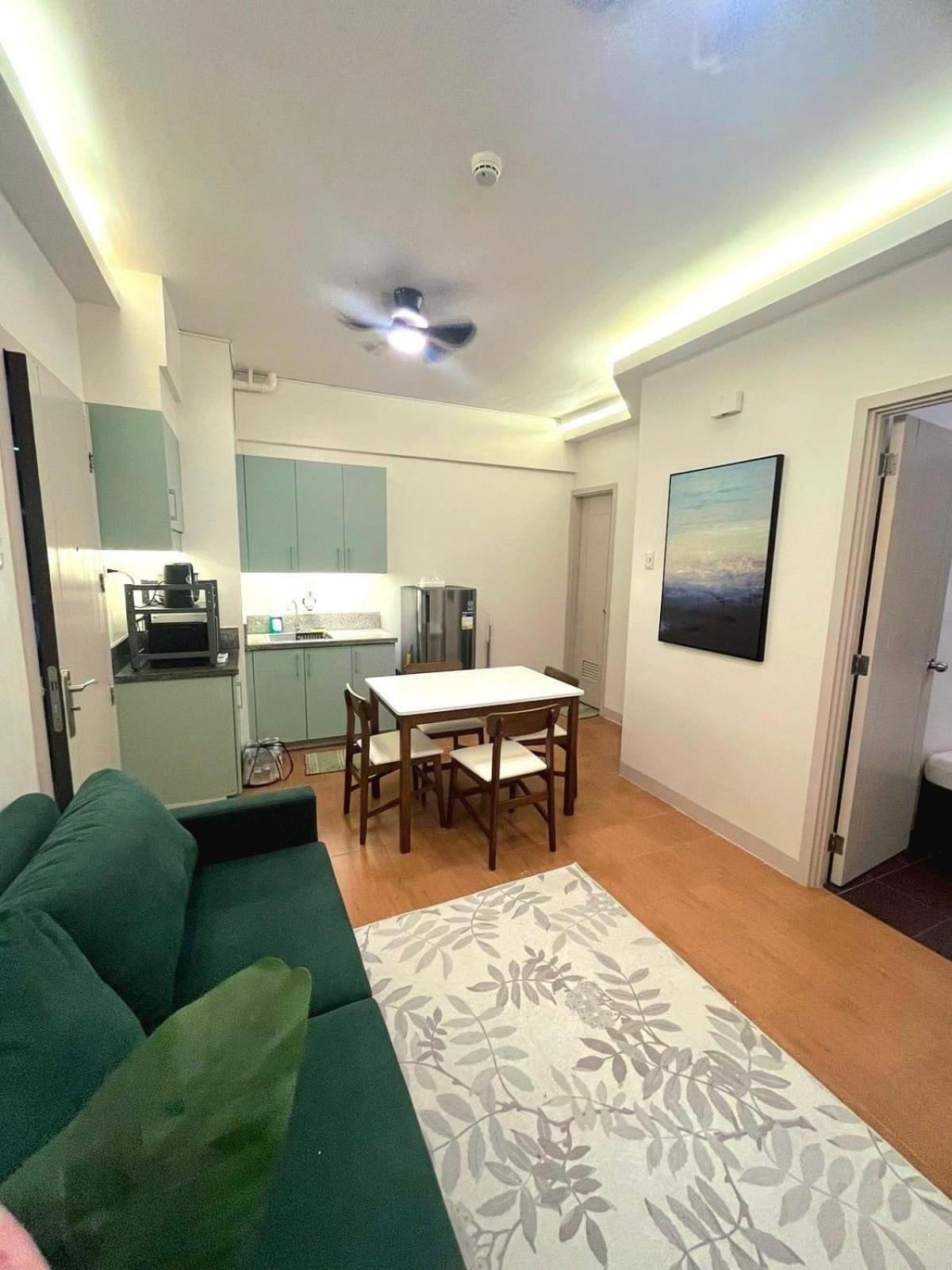 Pioneer Woodlands Bed & Breakfast Mandaluyong Exterior photo