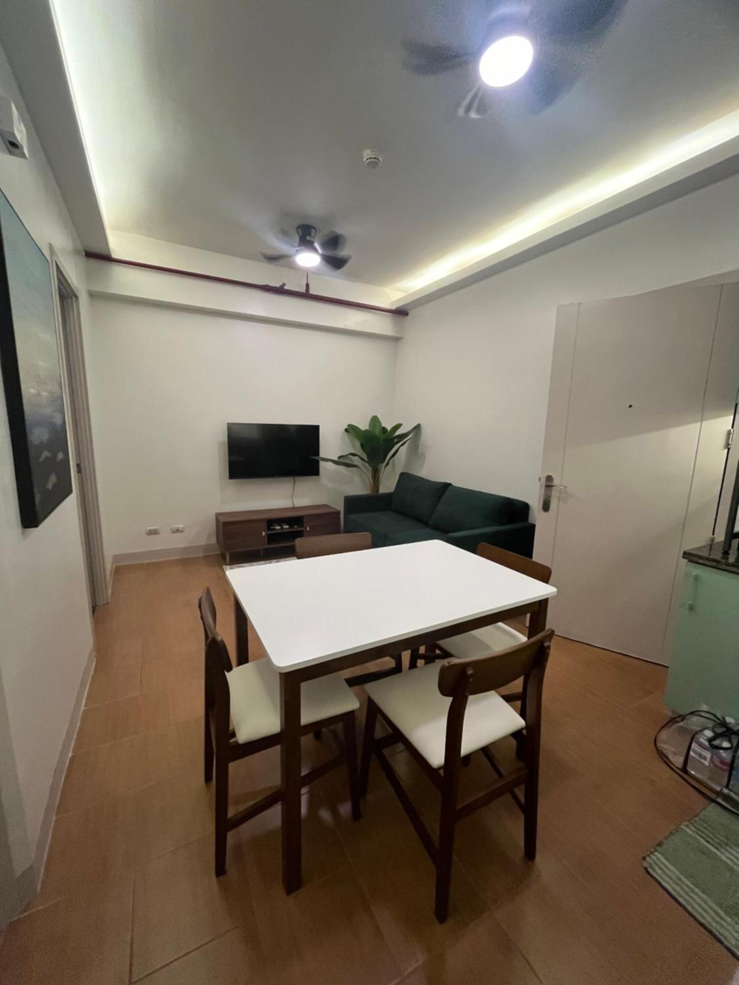 Pioneer Woodlands Bed & Breakfast Mandaluyong Exterior photo
